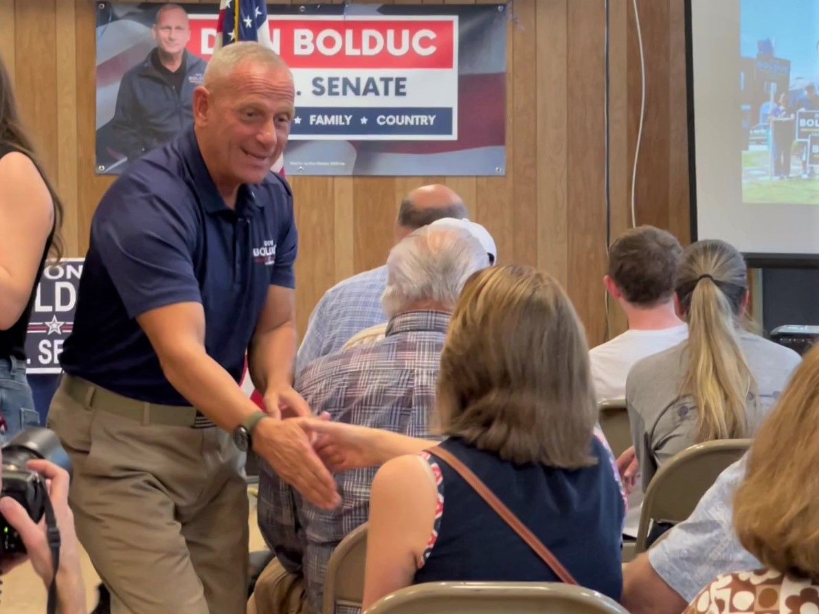 Bolduc gives out hugs. Pappas sees 'extremists.' The primary is upon us, NH.